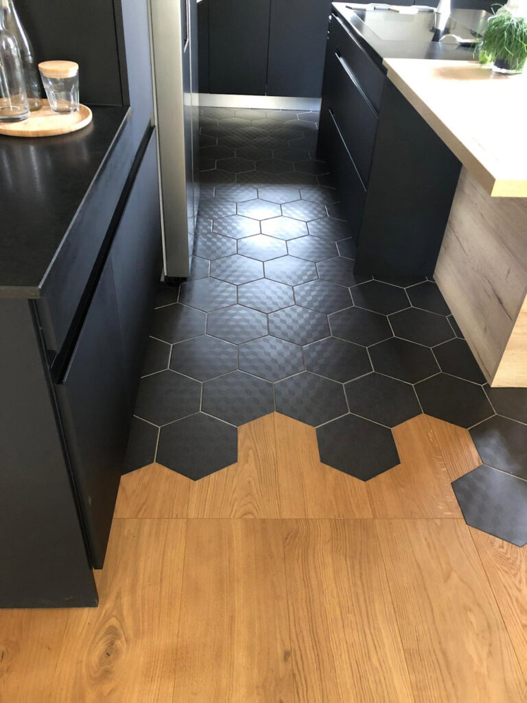Rénovation sol de cuisine par Neolac à Annecy